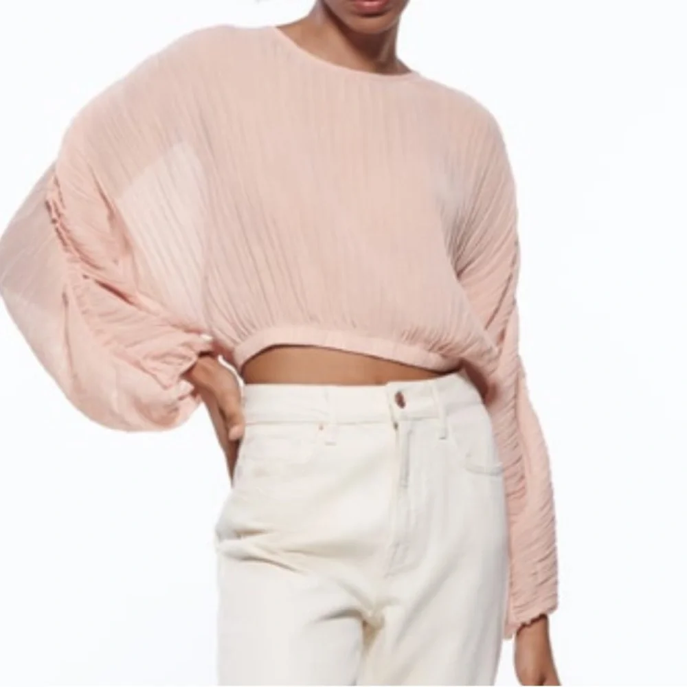 NWOT Zara pleated cropped top - Picture 2 of 2